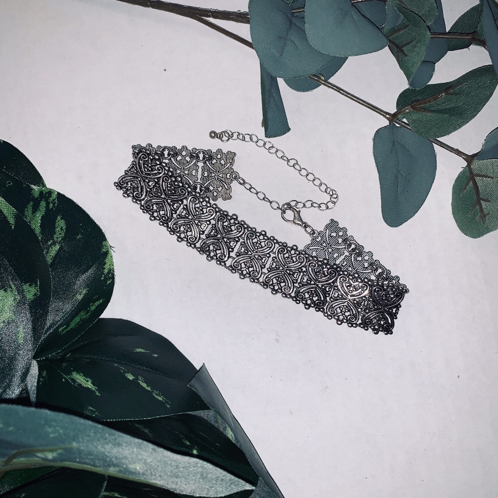 Chunky Detailed Tile Silver Choker